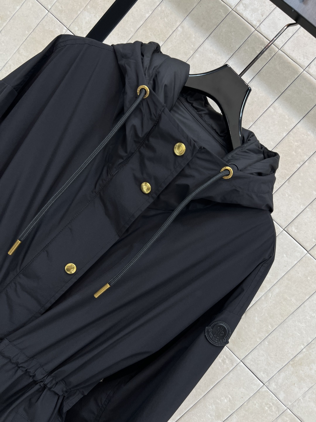 M家 25秋冬新款 两件套连帽风衣 连帽长款羽绒马甲+连帽收腰风衣 轻盈保暖 极简设计超有质感 中性廓形