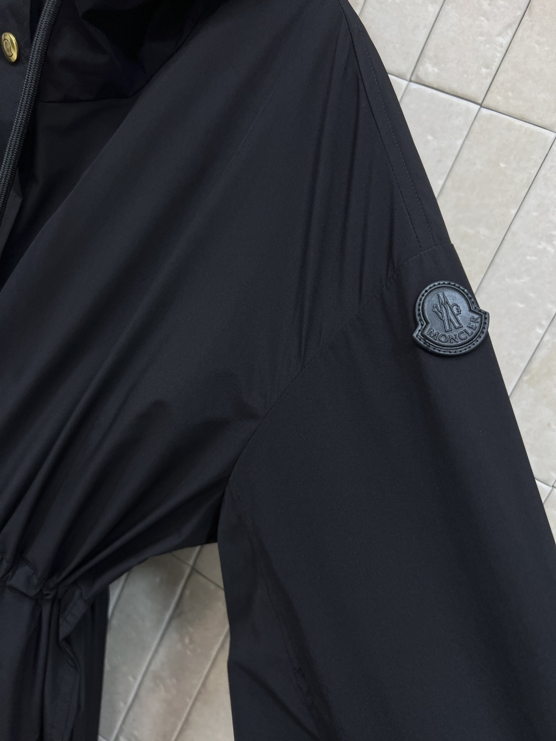 M家 25秋冬新款 两件套连帽风衣 连帽长款羽绒马甲+连帽收腰风衣 轻盈保暖 极简设计超有质感 中性廓形