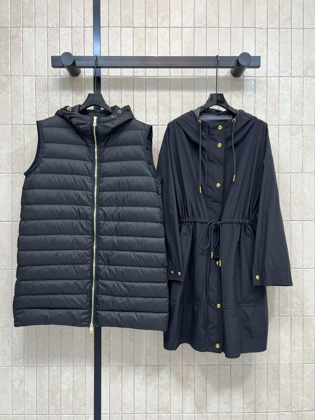 M家 25秋冬新款 两件套连帽风衣 连帽长款羽绒马甲+连帽收腰风衣 轻盈保暖 极简设计超有质感 中性廓形