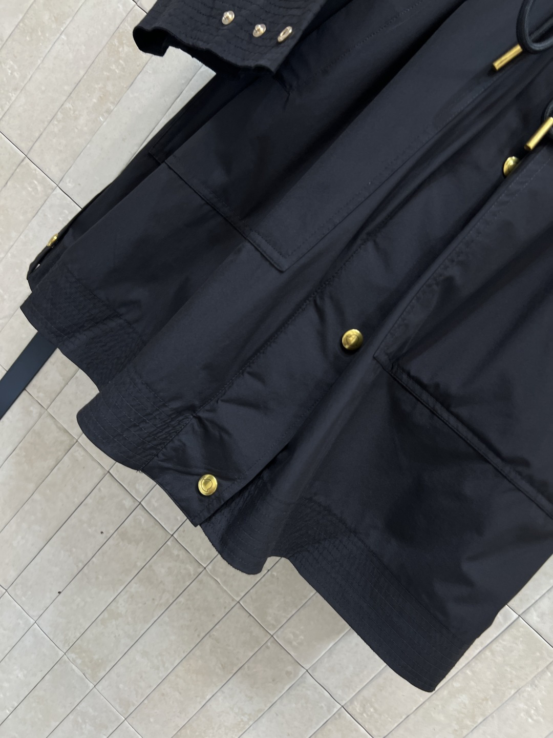 M家 25秋冬新款 两件套连帽风衣 连帽长款羽绒马甲+连帽收腰风衣 轻盈保暖 极简设计超有质感 中性廓形