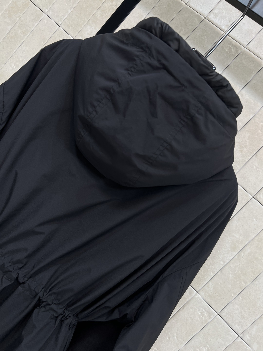 M家 25秋冬新款 两件套连帽风衣 连帽长款羽绒马甲+连帽收腰风衣 轻盈保暖 极简设计超有质感 中性廓形