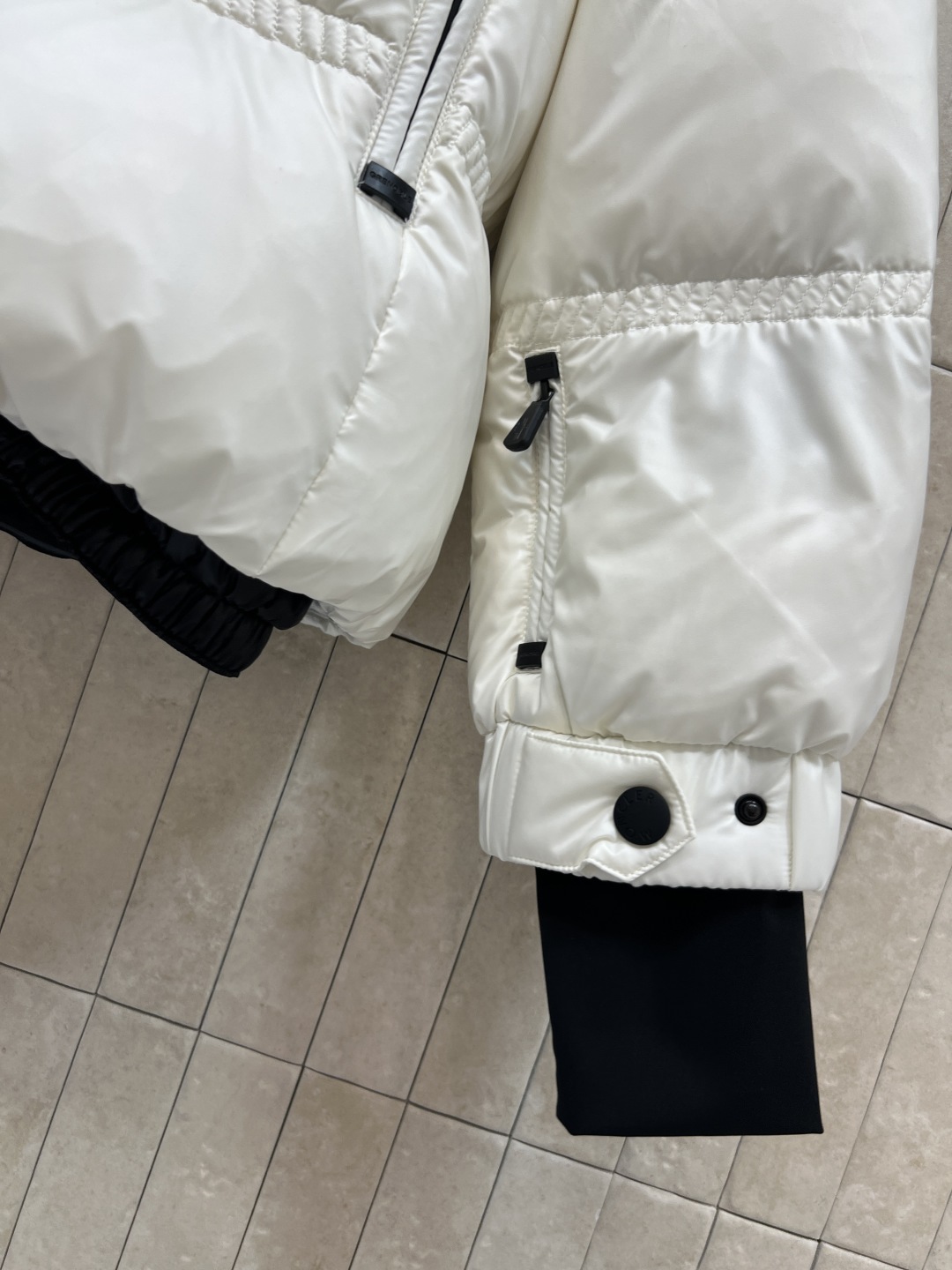 M家 25秋冬新款 滑雪羽绒服 国标90鹅绒填充 保暖力满分！外层防风防水 内里舒适 双层结构应对剧烈温