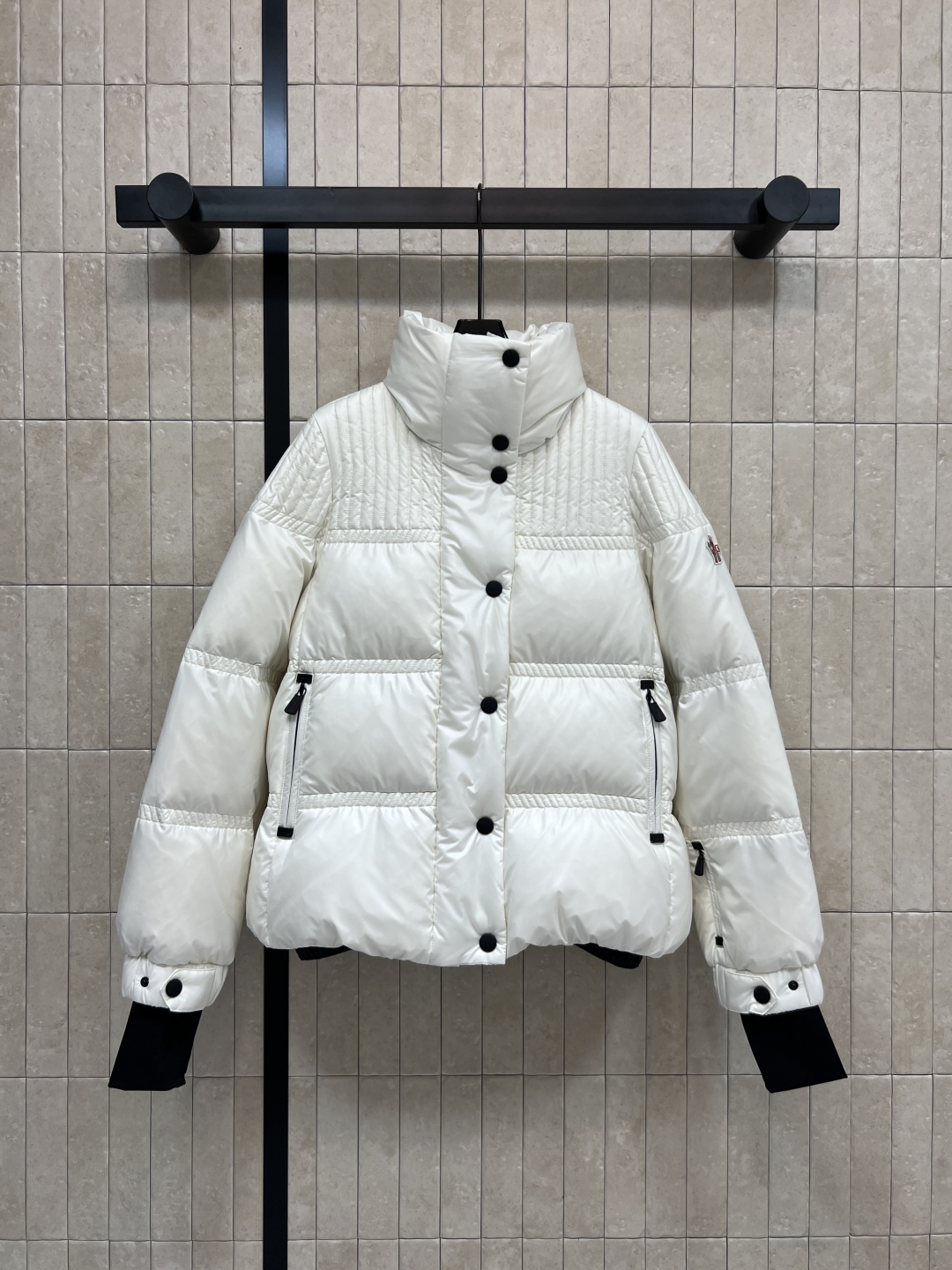 M家 25秋冬新款 滑雪羽绒服 国标90鹅绒填充 保暖力满分！外层防风防水 内里舒适 双层结构应对剧烈温