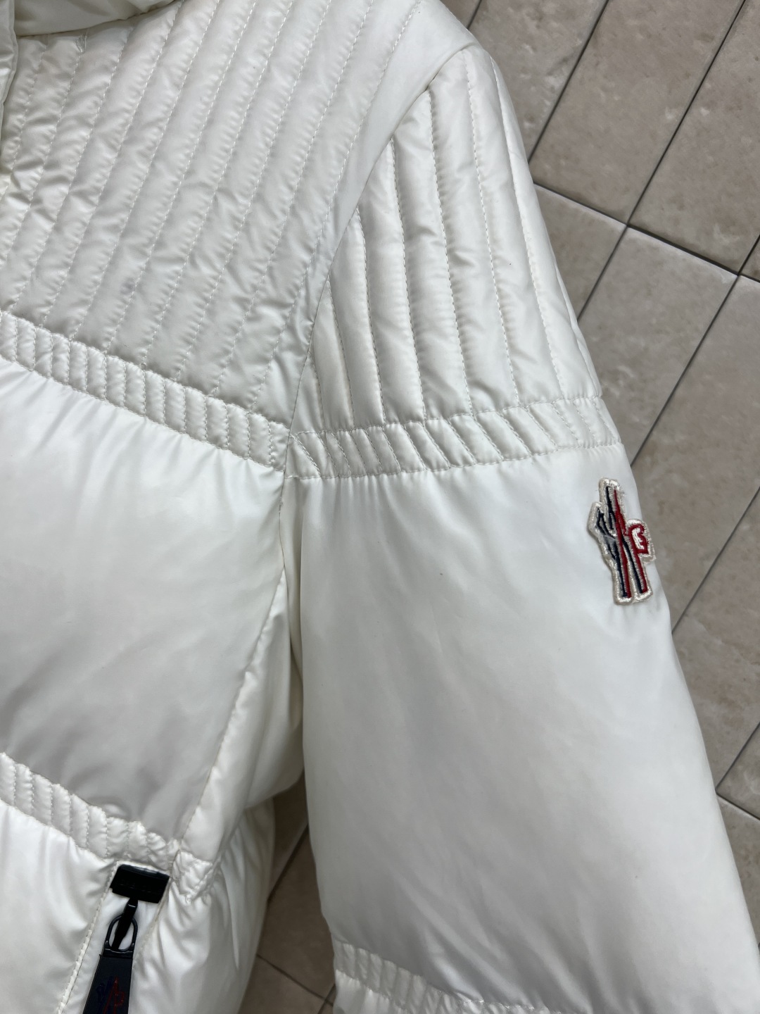 M家 25秋冬新款 滑雪羽绒服 国标90鹅绒填充 保暖力满分！外层防风防水 内里舒适 双层结构应对剧烈温