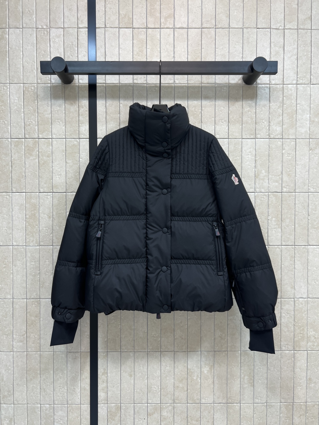 M家 25秋冬新款 滑雪羽绒服 国标90鹅绒填充 保暖力满分！外层防风防水 内里舒适 双层结构应对剧烈温