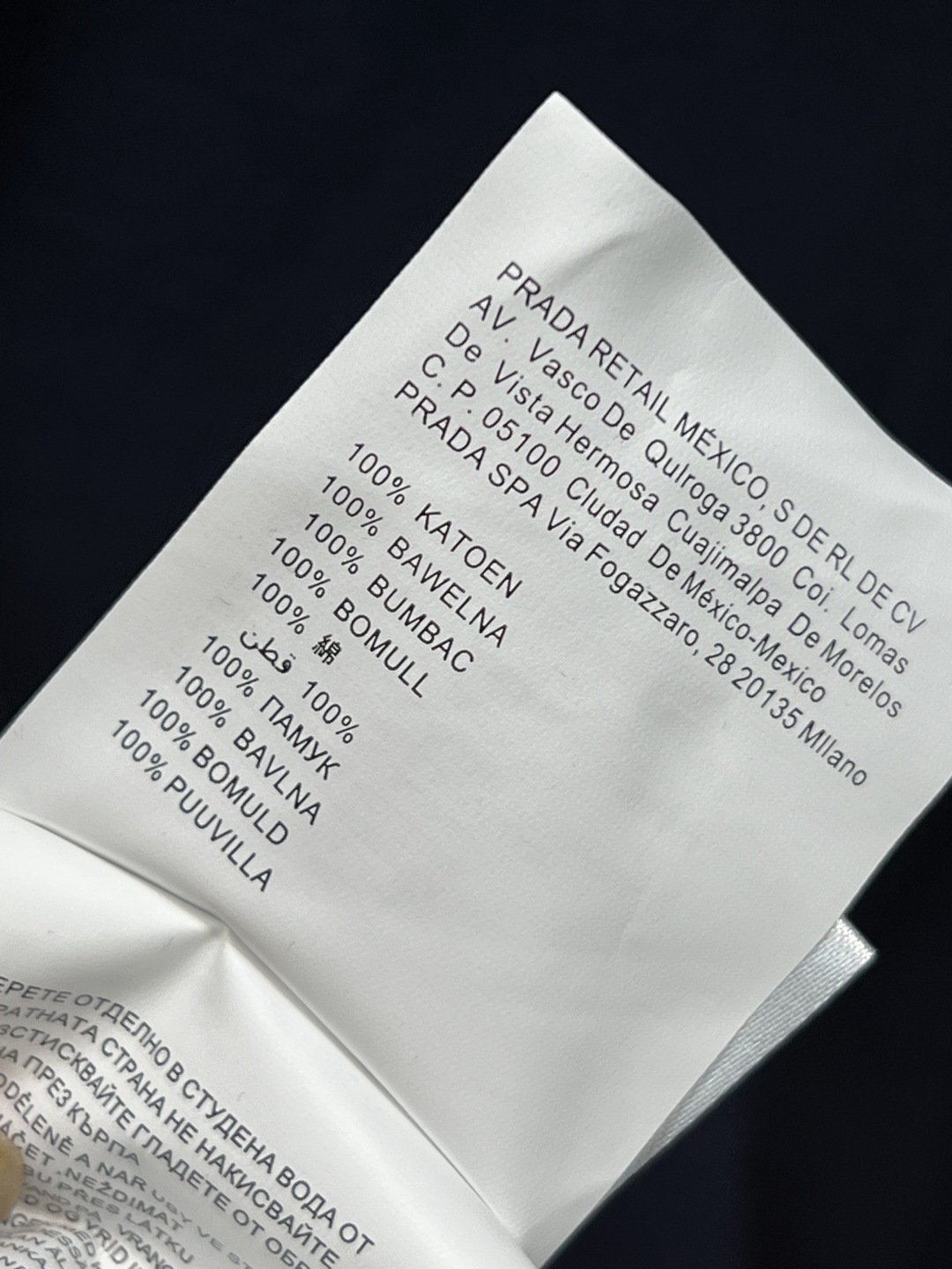 MIu家 25秋冬新款 深蓝连帽卫衣外套 宽松版型百搭不挑人 彰显减龄青春活力气息 金色Logo双向拉链