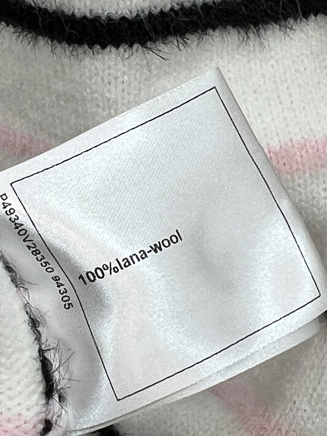 小香家 25秋冬新款 条纹针织毛衣 毛绒绒针织柔软材质+撞色条纹 经典又休闲！胸前刺绣双CLogo超精致