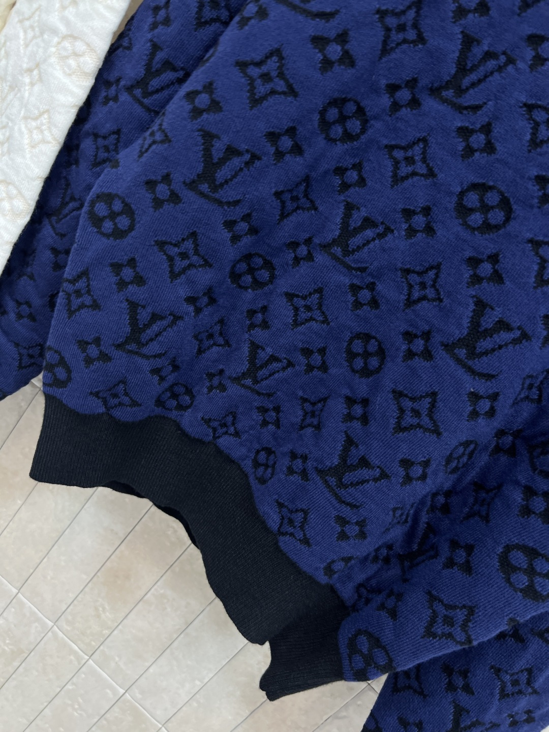 L家 25秋冬新款 经典老花针织毛衣 经典Monogram老花图案 品牌感满满 时尚度UP！圆领设计简约