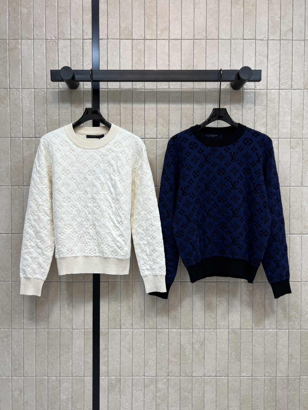 L家 25秋冬新款 经典老花针织毛衣 经典Monogram老花图案 品牌感满满 时尚度UP！圆领设计简约