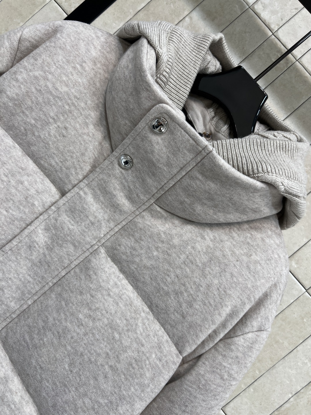 lp🌹 25秋冬新款 针织连帽立领羽绒服 简约设计+高品质面料 国标90鸭绒填充 保暖力满分！触感舒适又