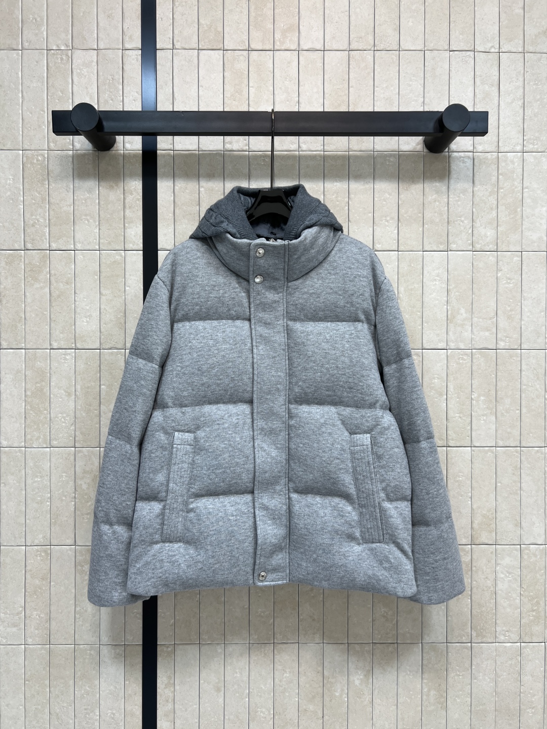 lp🌹 25秋冬新款 针织连帽立领羽绒服 简约设计+高品质面料 国标90鸭绒填充 保暖力满分！触感舒适又