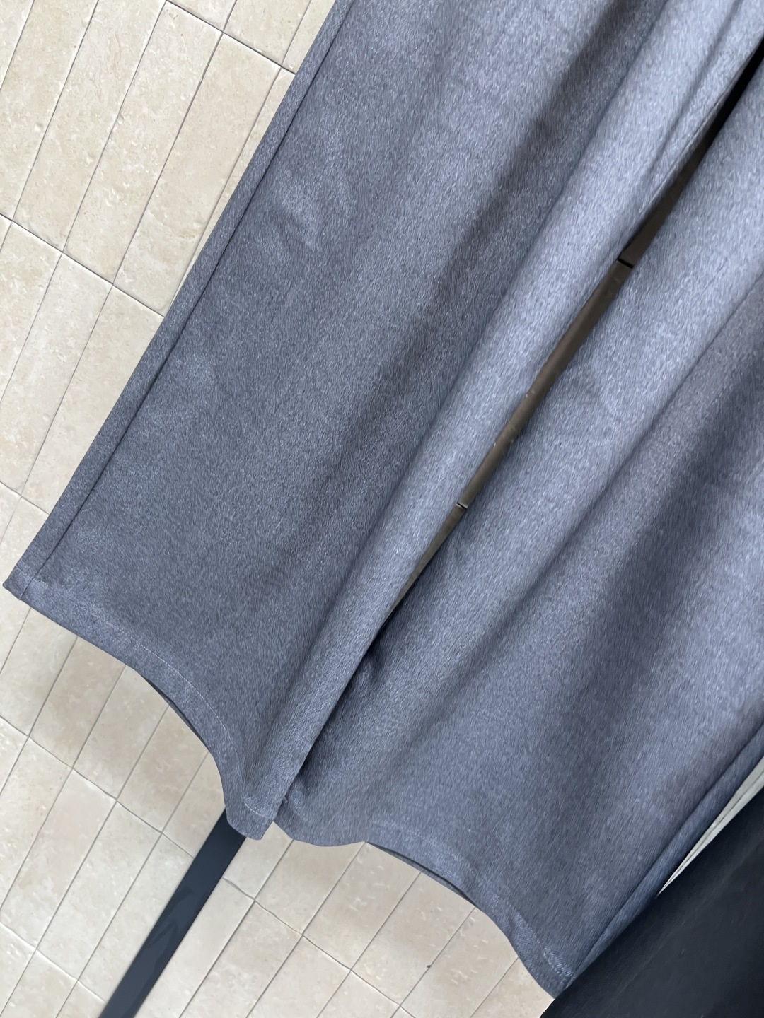 25秋冬新款 腰带压褶西装长裤 简约高级的清冷色系 超级适合日常通勤 很有feel的一款西裤 精巧的剪裁