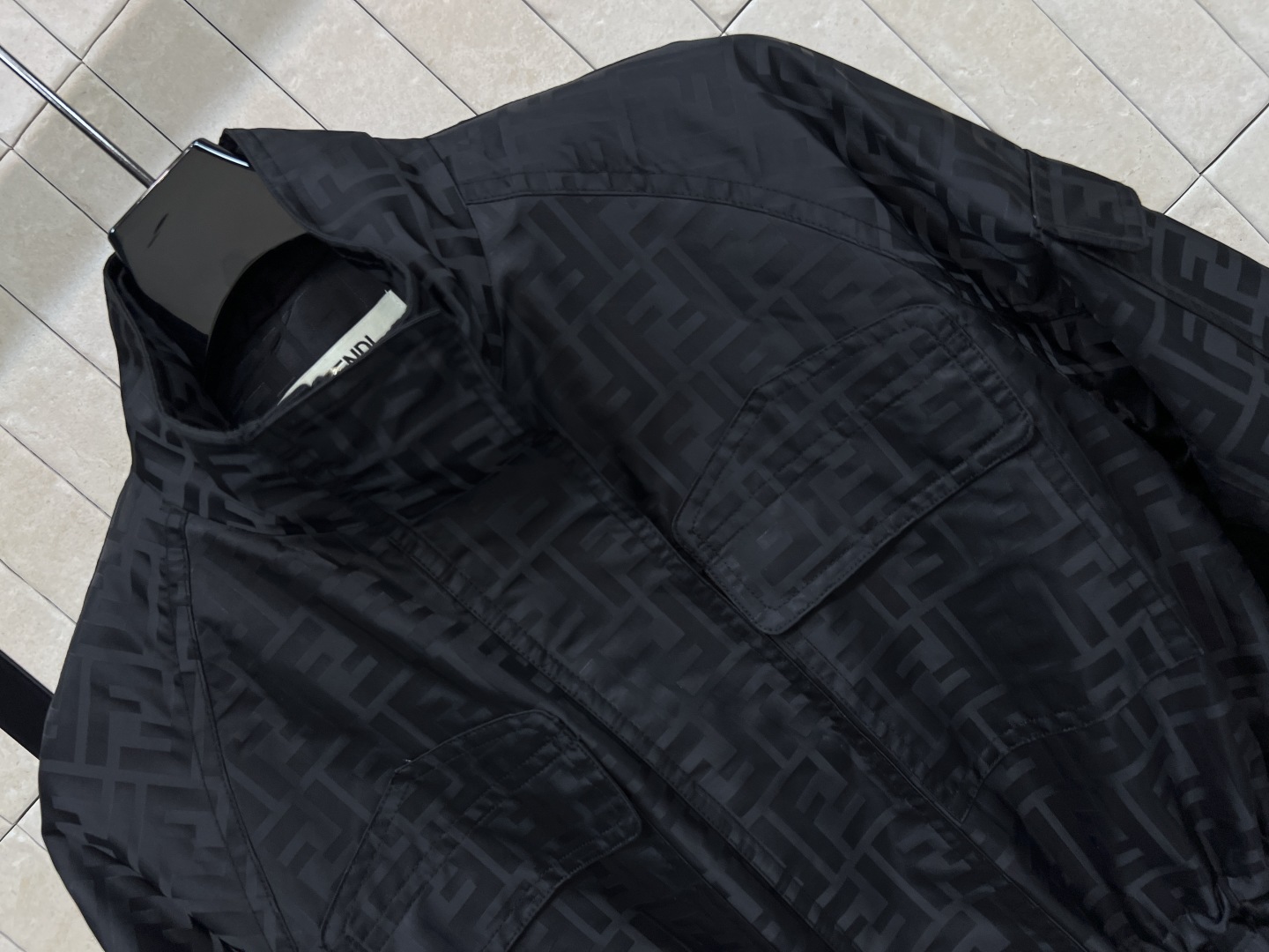 FD家 25秋冬新款 FF提花立领风衣夹克外套 经典FF老花图案 品牌辨识度超高 高品质面料 兼具挺括与