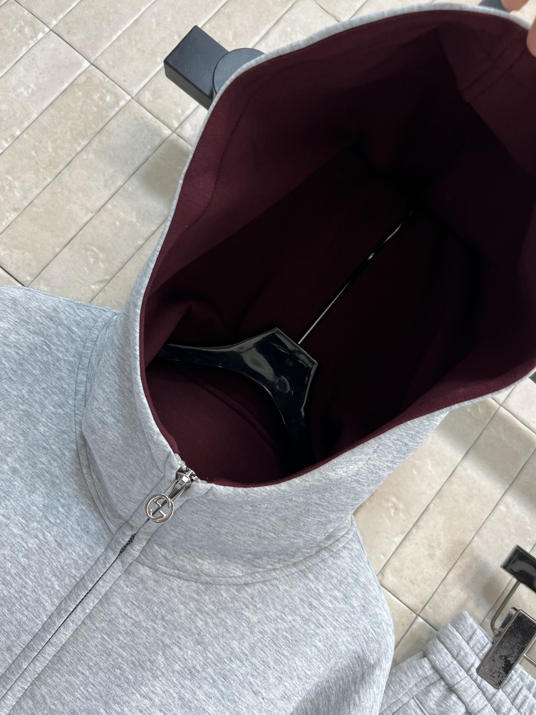 C家 25秋冬新款 连帽拉链卫衣外套+高腰阔腿裤 休闲套装 简约设计 棉质面料亲肤柔软 抗起球抗掉色 男