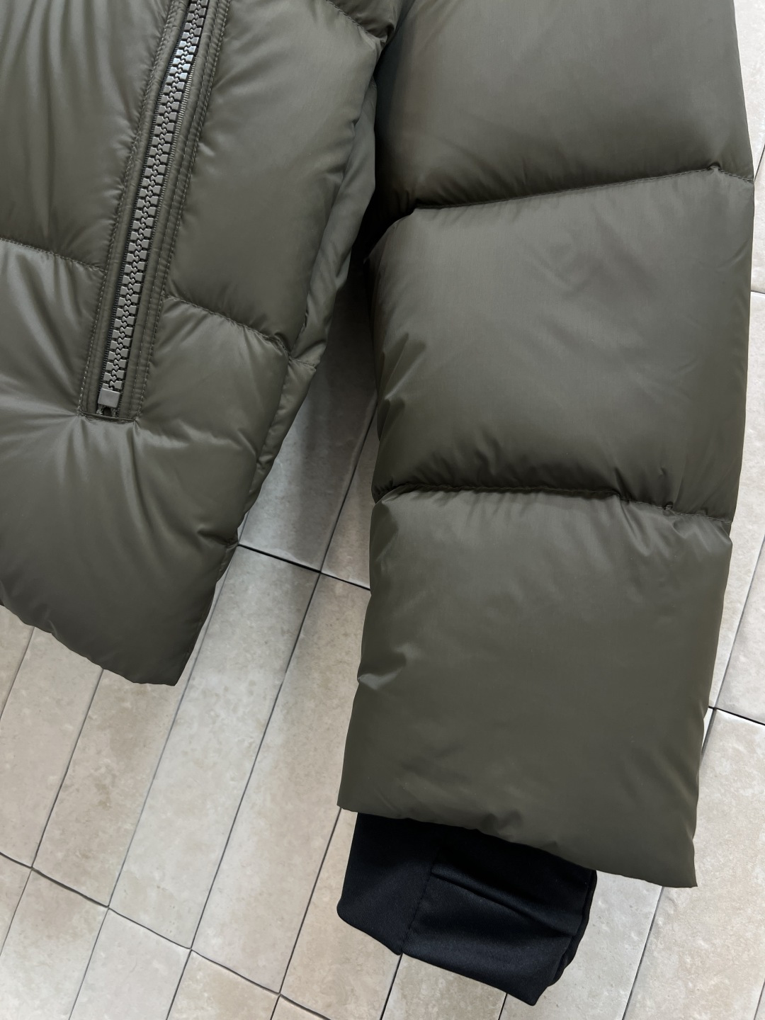 BUR家 25秋冬新款 滑雪系列连帽面包羽绒服 国标90灰鹅绒填充 高蓬松度 保暖力满分！提花字母的挡风