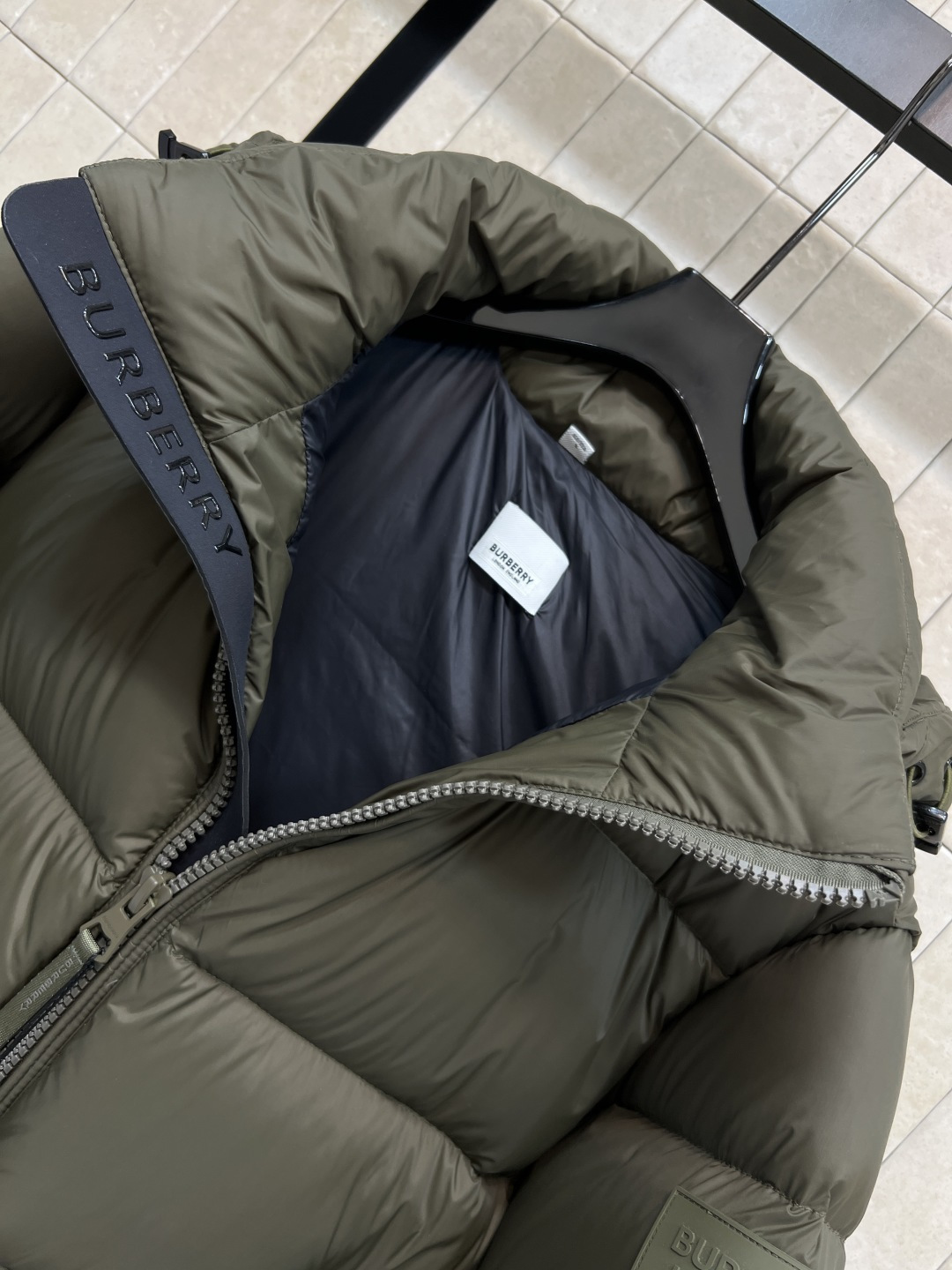 BUR家 25秋冬新款 滑雪系列连帽面包羽绒服 国标90灰鹅绒填充 高蓬松度 保暖力满分！提花字母的挡风