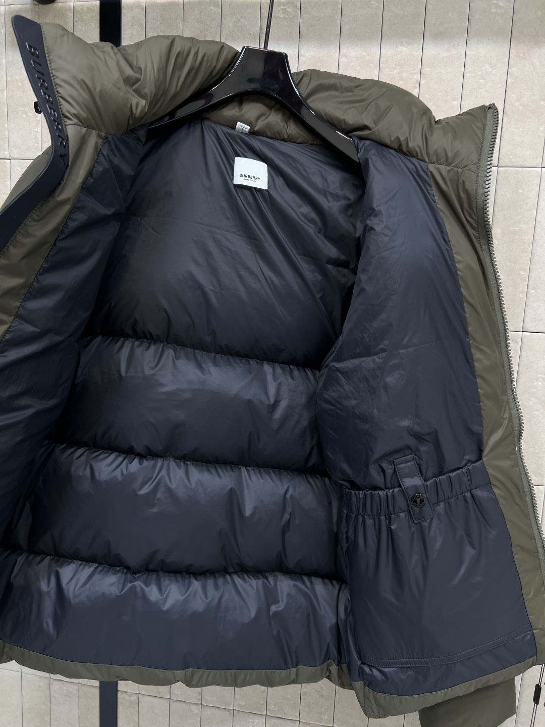 BUR家 25秋冬新款 滑雪系列连帽面包羽绒服 国标90灰鹅绒填充 高蓬松度 保暖力满分！提花字母的挡风