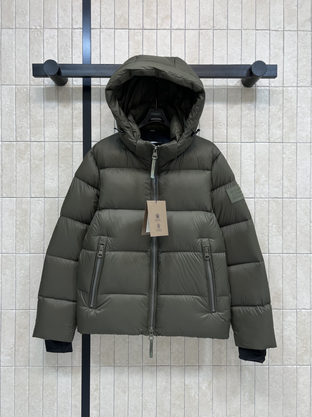 BUR家 25秋冬新款 滑雪系列连帽面包羽绒服 国标90灰鹅绒填充 高蓬松度 保暖力满分！提花字母的挡风