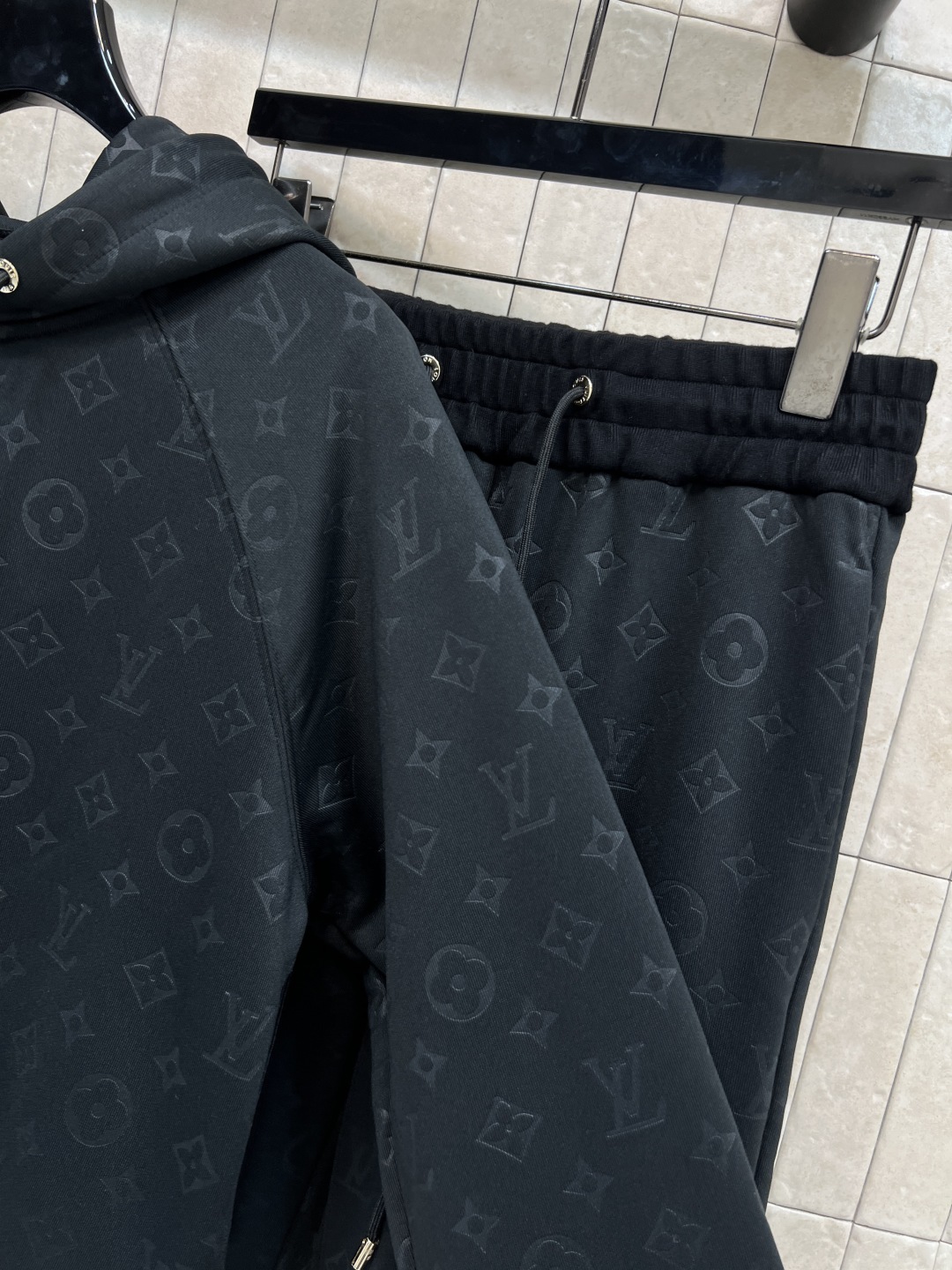 L家 25秋冬新款 老花休闲套装 连帽卫衣外套搭配束脚慢跑裤一套上身帅气拉风 美式运动风减龄又百搭 原版