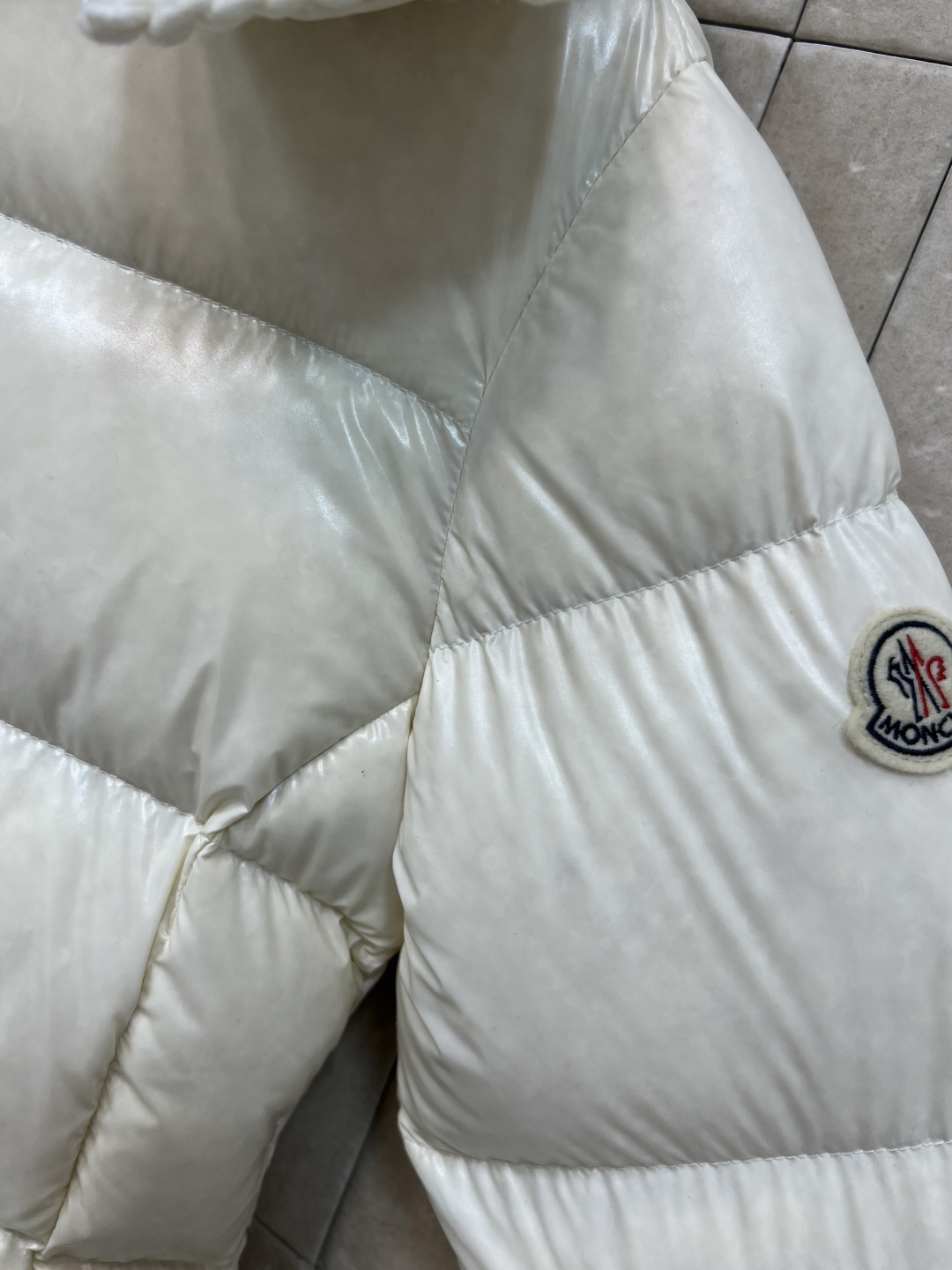 M家 25秋冬新款 编织饰边连帽羽绒服 可拆卸连帽立领面包版型 上身轻松拉长视觉比例 无敌显瘦显高 对于