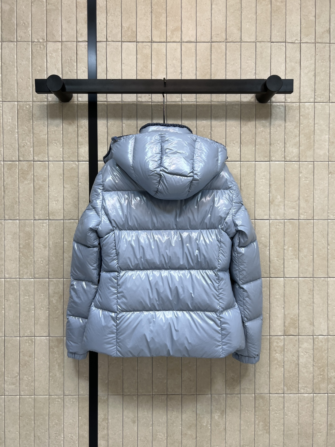 M家 25秋冬新款 编织饰边连帽羽绒服 可拆卸连帽立领面包版型 上身轻松拉长视觉比例 无敌显瘦显高 对于