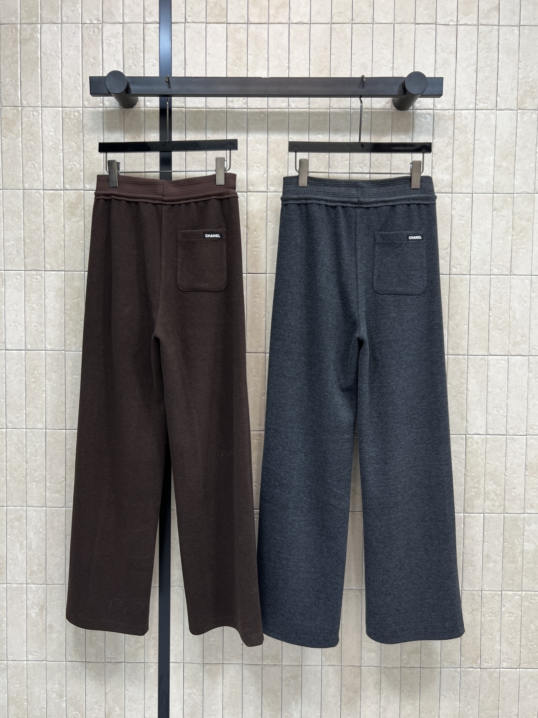 CE家 25秋冬新款 松紧腰休闲裤 松紧腰系绳腰节设计 上身不挑人身材 阔腿的直筒裤型 轻松的穿出大长腿