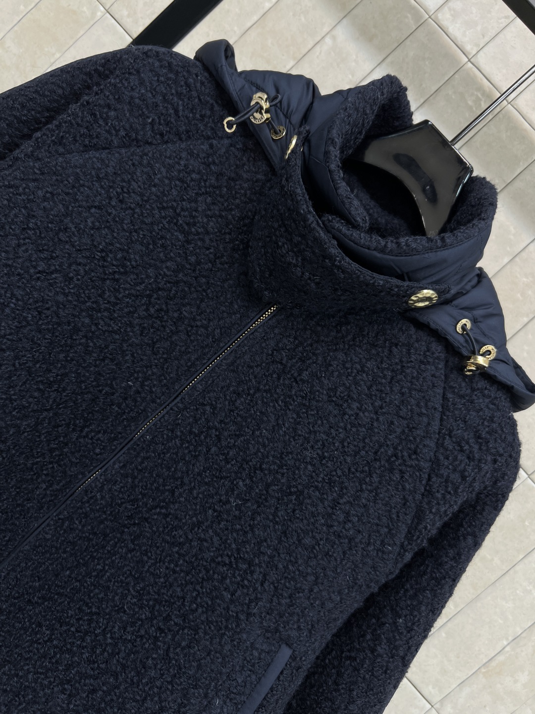 25秋冬新款 羊羔毛连帽夹克羽绒服 可拆卸连帽设计 采用高品质羊羔毛 柔软又保暖 秋冬穿超合适！短款设计