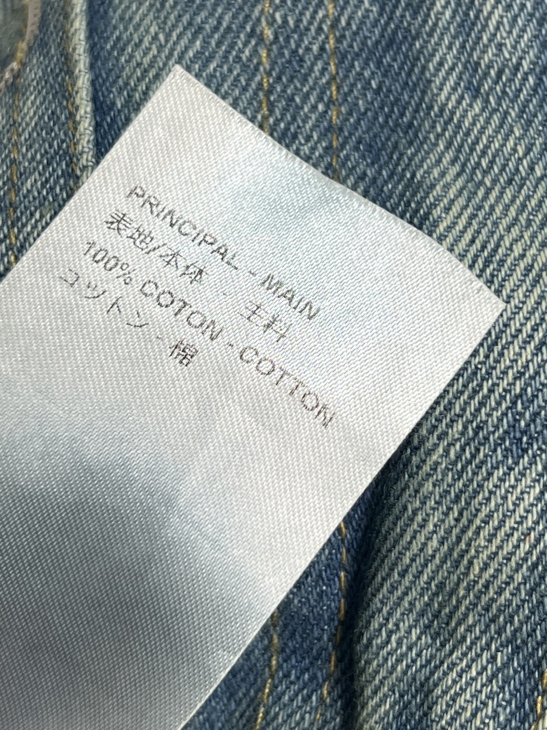 L家 25秋冬新款 珠花logo牛仔短裙 浅蓝磨白做旧面料 LV标志亮片刺绣 低调又奢华 高腰A字版型 