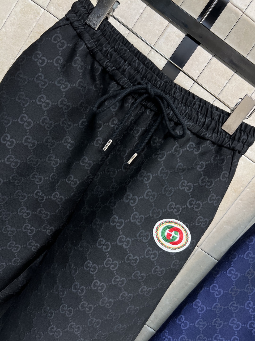 G家 25秋冬新款 GG提花束脚休闲裤 松紧腰身设计 上身不挑身材穿搭 束脚口的慢跑裤型 显瘦又时髦帅气