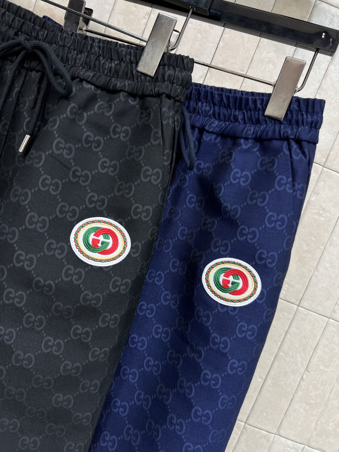 G家 25秋冬新款 GG提花束脚休闲裤 松紧腰身设计 上身不挑身材穿搭 束脚口的慢跑裤型 显瘦又时髦帅气