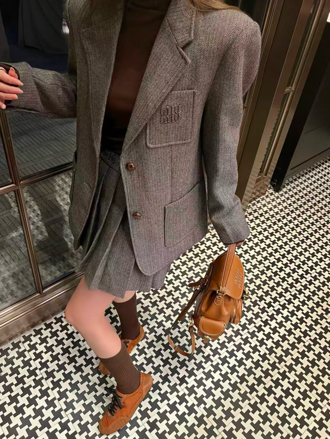 NO:578017,Jacket and skirt upper body picture,,skirts,jackets & coats,alexander wang19860909外套半裙上身图,,skirts,jackets & coats,alexander wang,Women's clothing