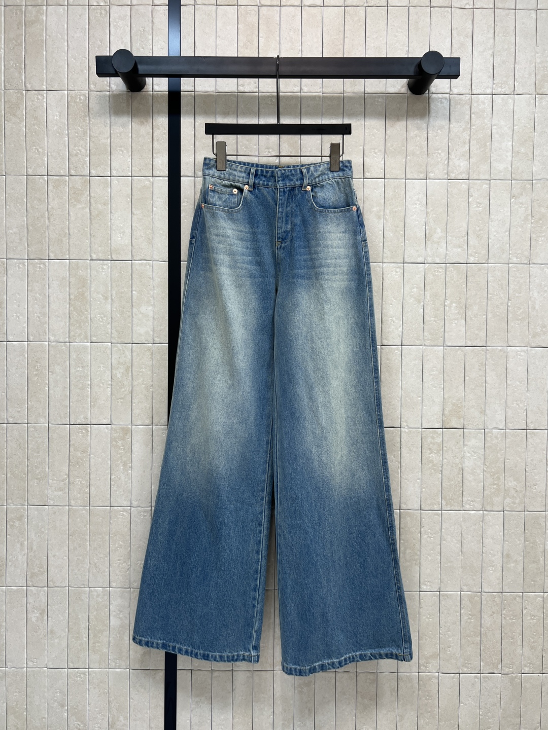 D家 26早春新款 牛仔内提花高腰阔腿裤 原版定制字母牛仔洗水面料 宽松阔腿设计 垂感好又柔软 春夏秋都