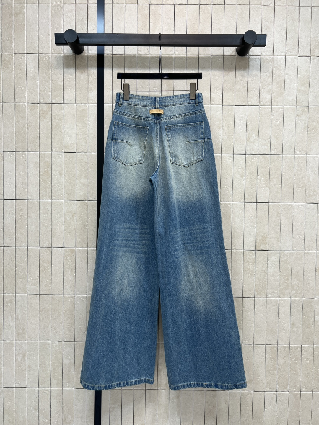 D家 26早春新款 牛仔内提花高腰阔腿裤 原版定制字母牛仔洗水面料 宽松阔腿设计 垂感好又柔软 春夏秋都