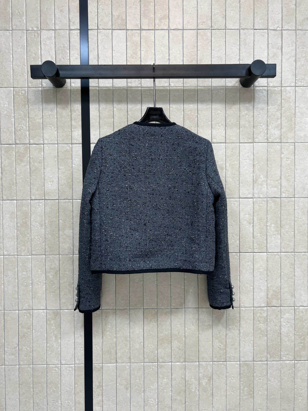 D家 25秋冬新款 圆领小香风小外套 经典圆领短款设计 手工纺粗花呢+闪银线 低调奢华感满满 经典CD珍