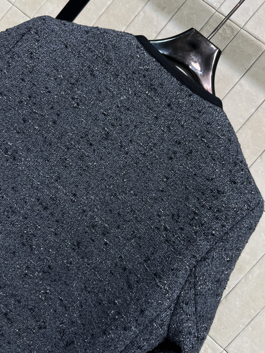 D家 25秋冬新款 圆领小香风小外套 经典圆领短款设计 手工纺粗花呢+闪银线 低调奢华感满满 经典CD珍