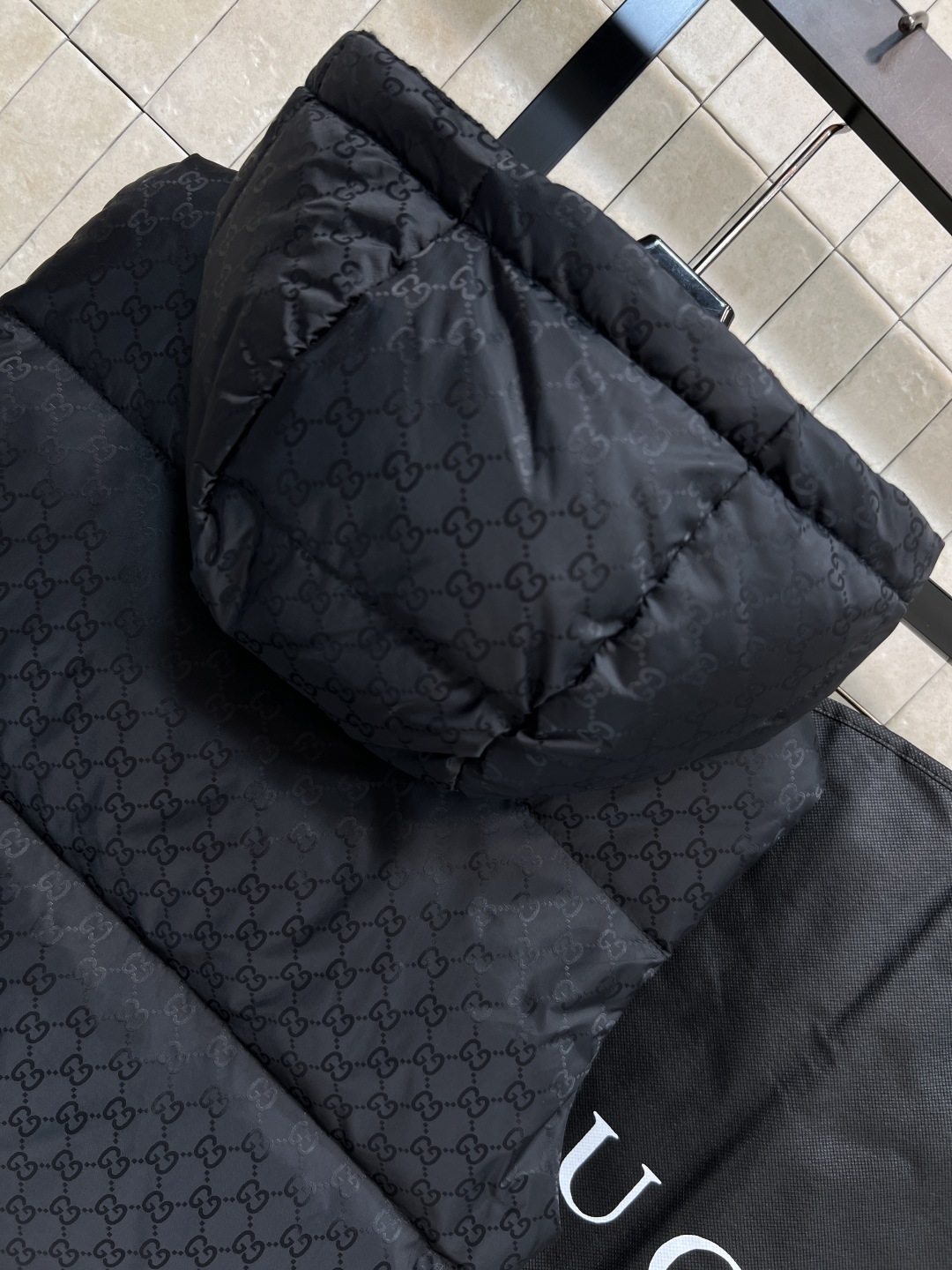 G家 25秋冬新款 双G提花双面穿羽绒马甲 一面经典黑色双G老花 辨识度超高！一面粗花呢编织面料 高品质