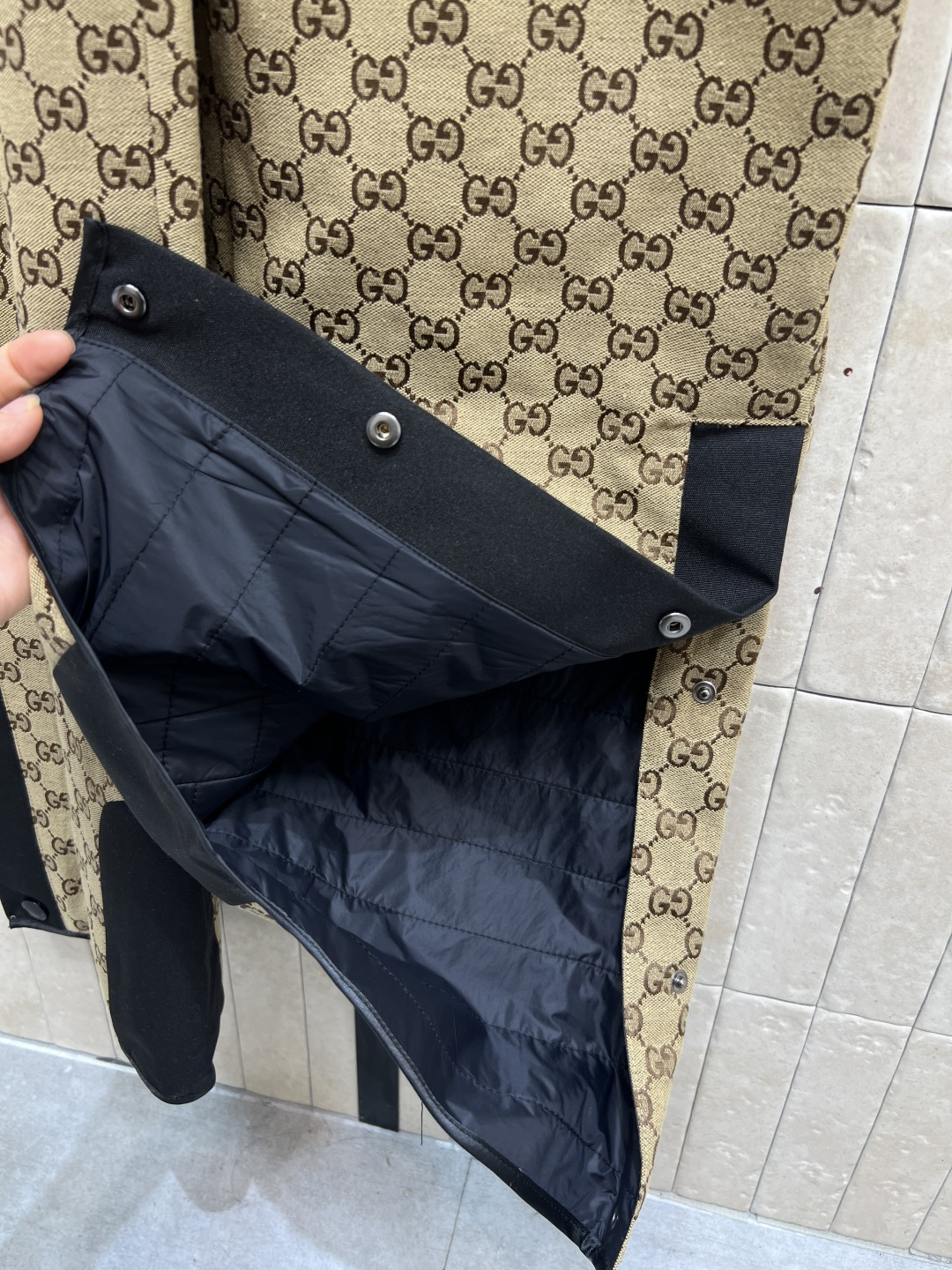 G家 25秋冬新款双G提花滑雪背带裤 经典GG图案+米色与黑色配色 奢华感满满！高性能防水面料 滑雪、户