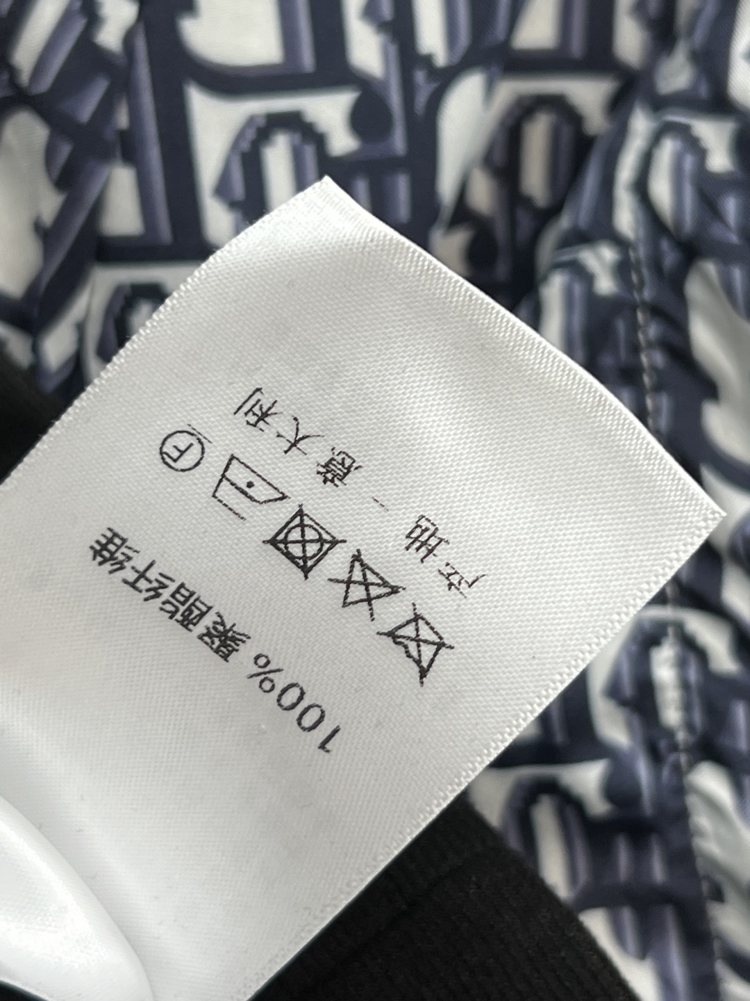 D家 25秋冬新款  运动套装老花连帽卫衣外套+高腰阔腿裤 黑色主色+白色logo条纹 简约又有运动感 