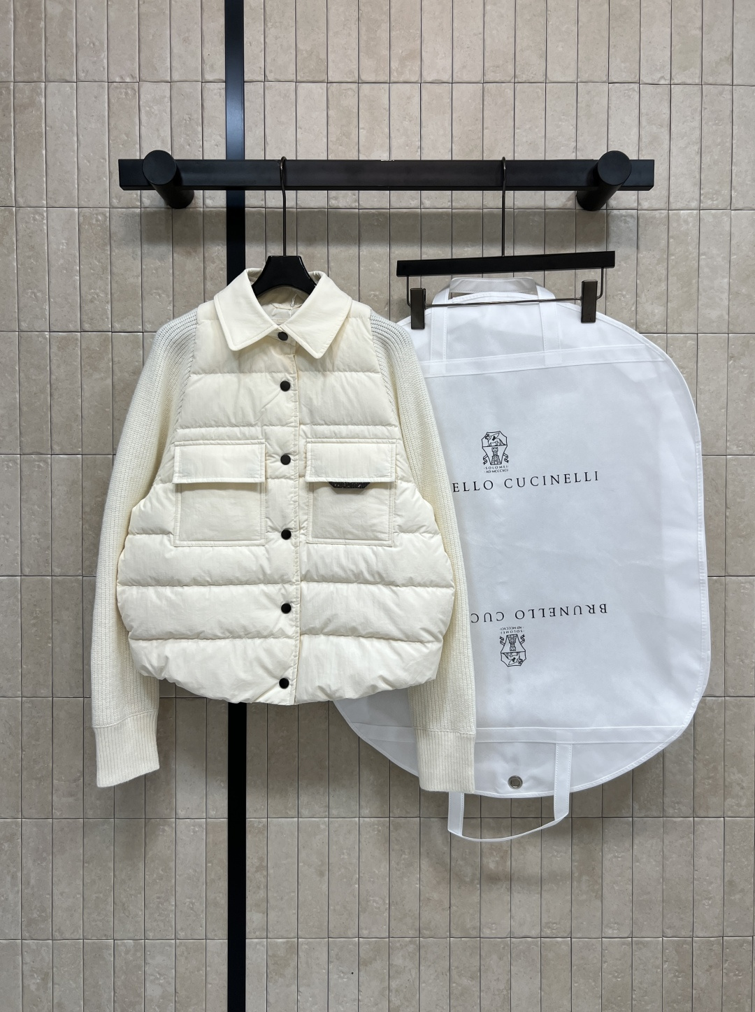 BRU家 25秋冬新款 长袖羊绒针织拼接羽绒服 气质宽松轻薄翻领羽绒服外套 主体国标90白鹅绒填充 袖子