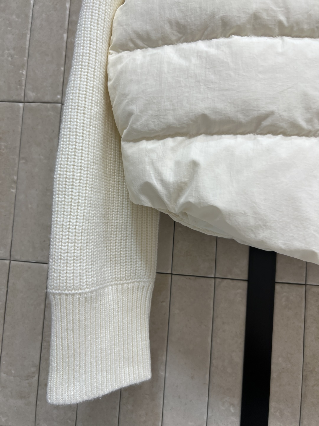 BRU家 25秋冬新款 长袖羊绒针织拼接羽绒服 气质宽松轻薄翻领羽绒服外套 主体国标90白鹅绒填充 袖子