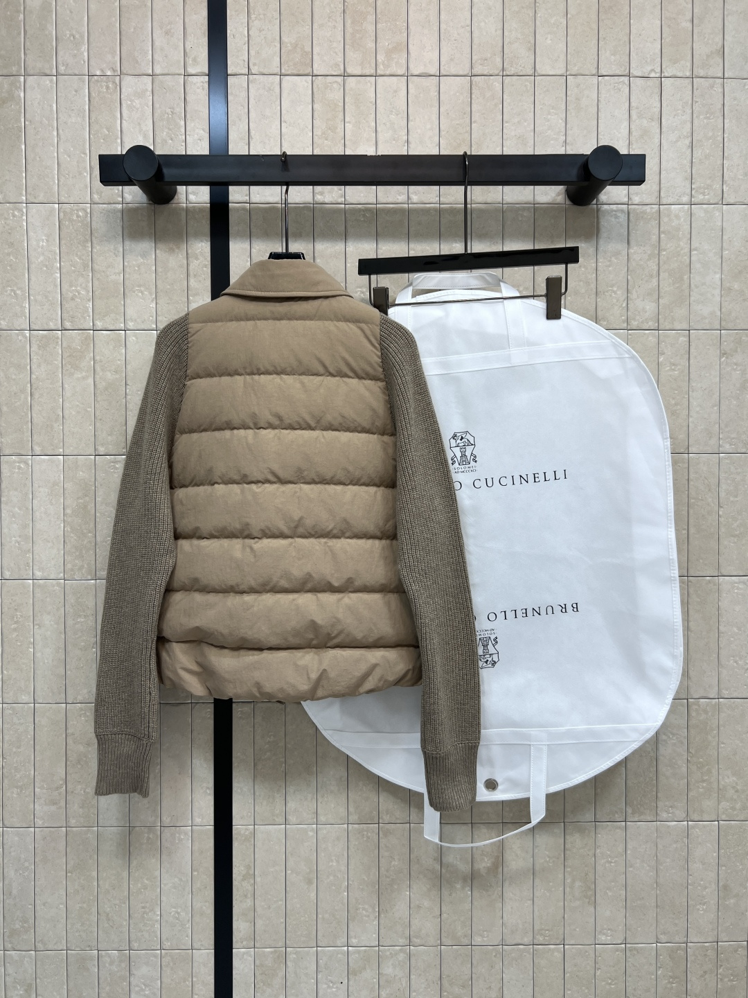 BRU家 25秋冬新款 长袖羊绒针织拼接羽绒服 气质宽松轻薄翻领羽绒服外套 主体国标90白鹅绒填充 袖子