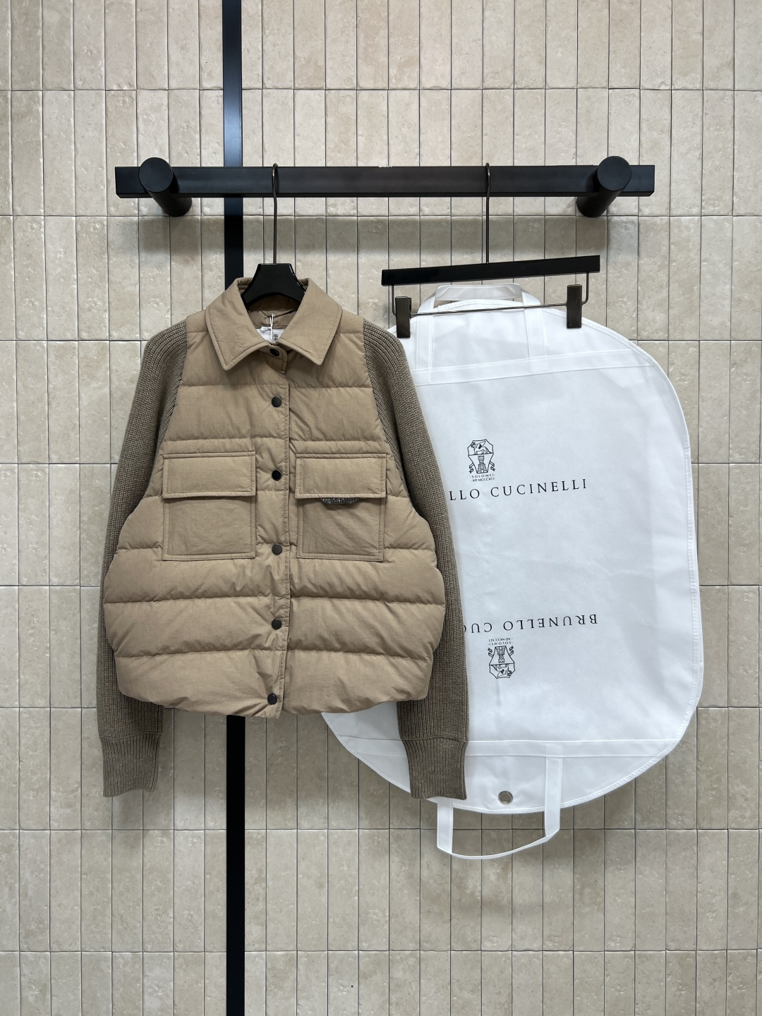 BRU家 25秋冬新款 长袖羊绒针织拼接羽绒服 气质宽松轻薄翻领羽绒服外套 主体国标90白鹅绒填充 袖子