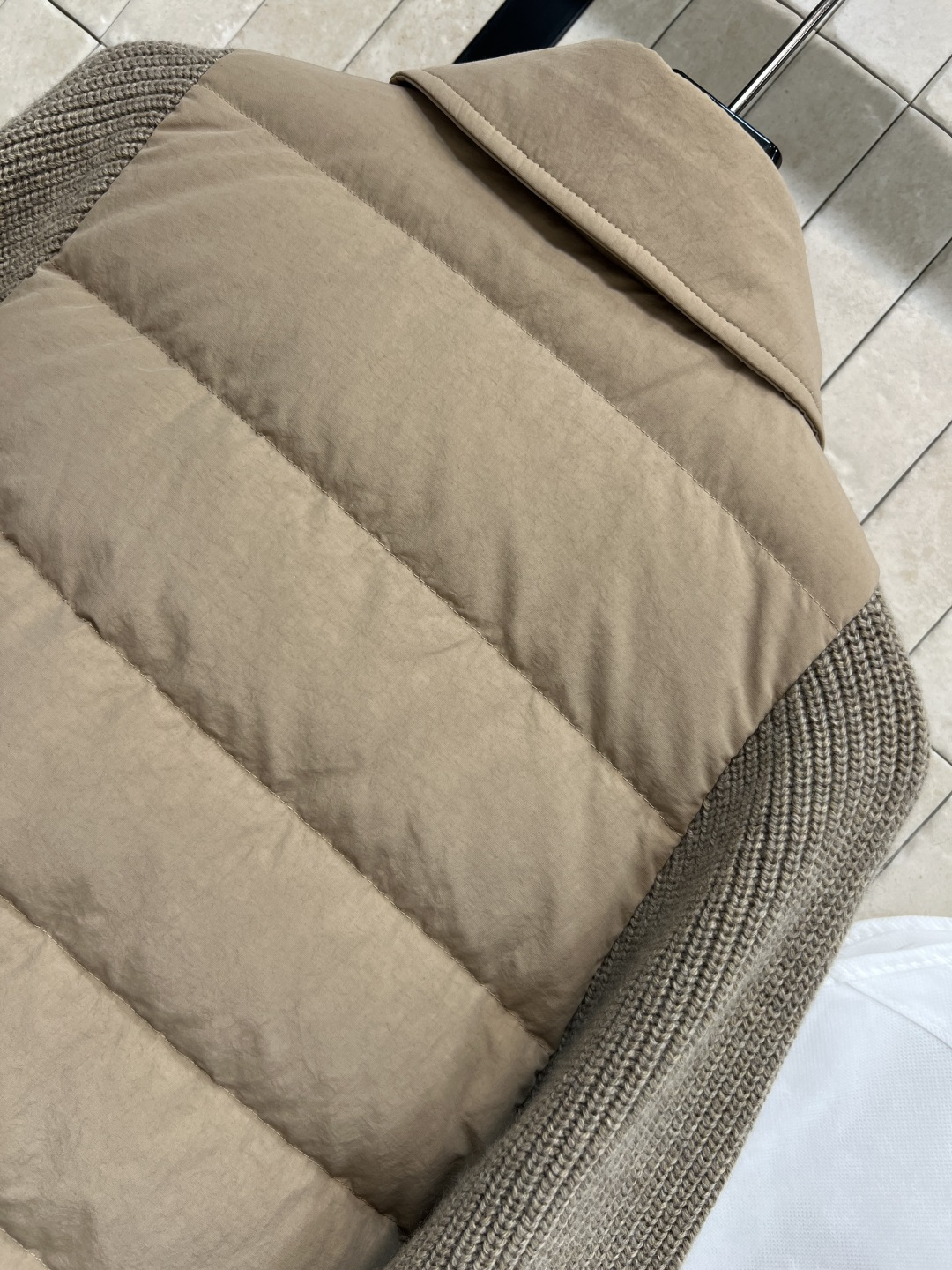 BRU家 25秋冬新款 长袖羊绒针织拼接羽绒服 气质宽松轻薄翻领羽绒服外套 主体国标90白鹅绒填充 袖子