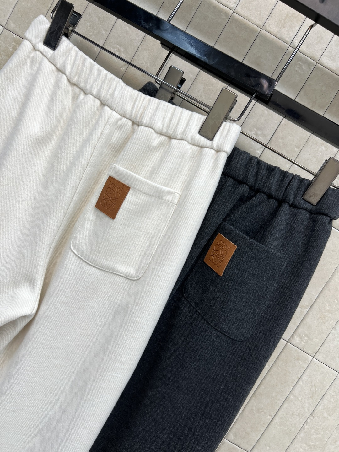 LW家 25秋冬新款 logo刺绣阔腿裤 面料垂感十足 有质感柔软亲肤 挺阔有型 时尚感满满 百搭洋气 