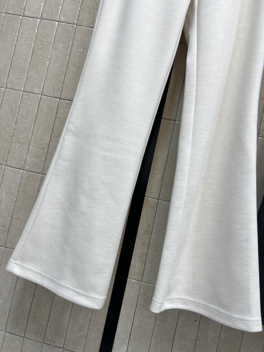 LW家 25秋冬新款 logo刺绣阔腿裤 面料垂感十足 有质感柔软亲肤 挺阔有型 时尚感满满 百搭洋气 