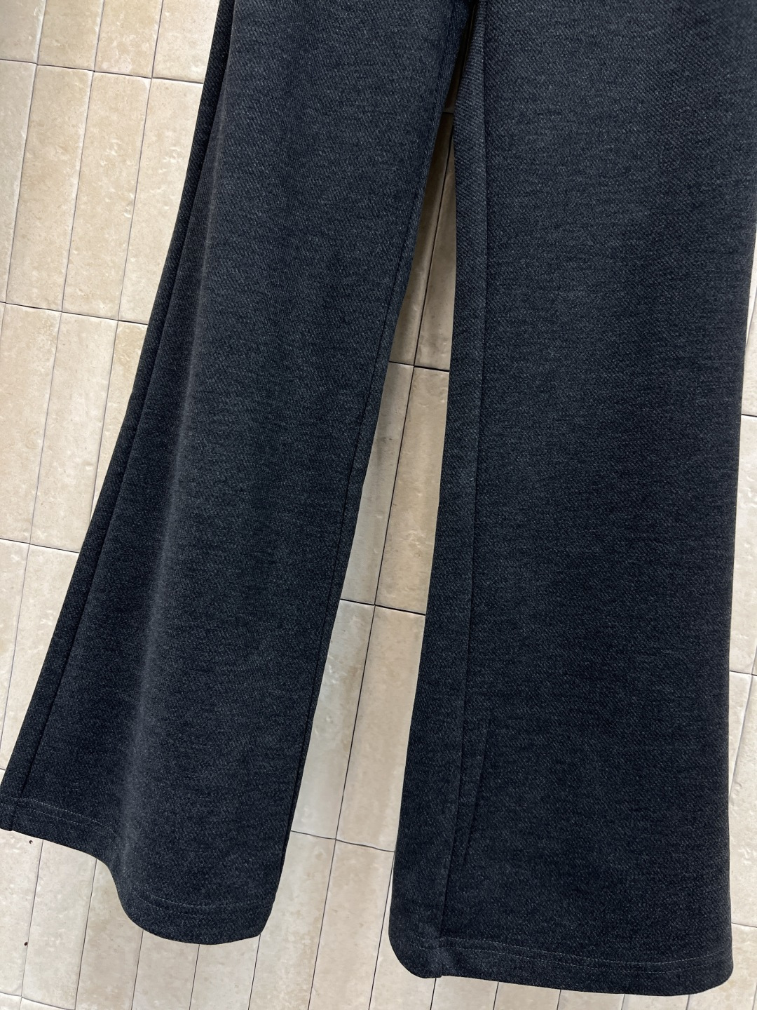 LW家 25秋冬新款 logo刺绣阔腿裤 面料垂感十足 有质感柔软亲肤 挺阔有型 时尚感满满 百搭洋气 