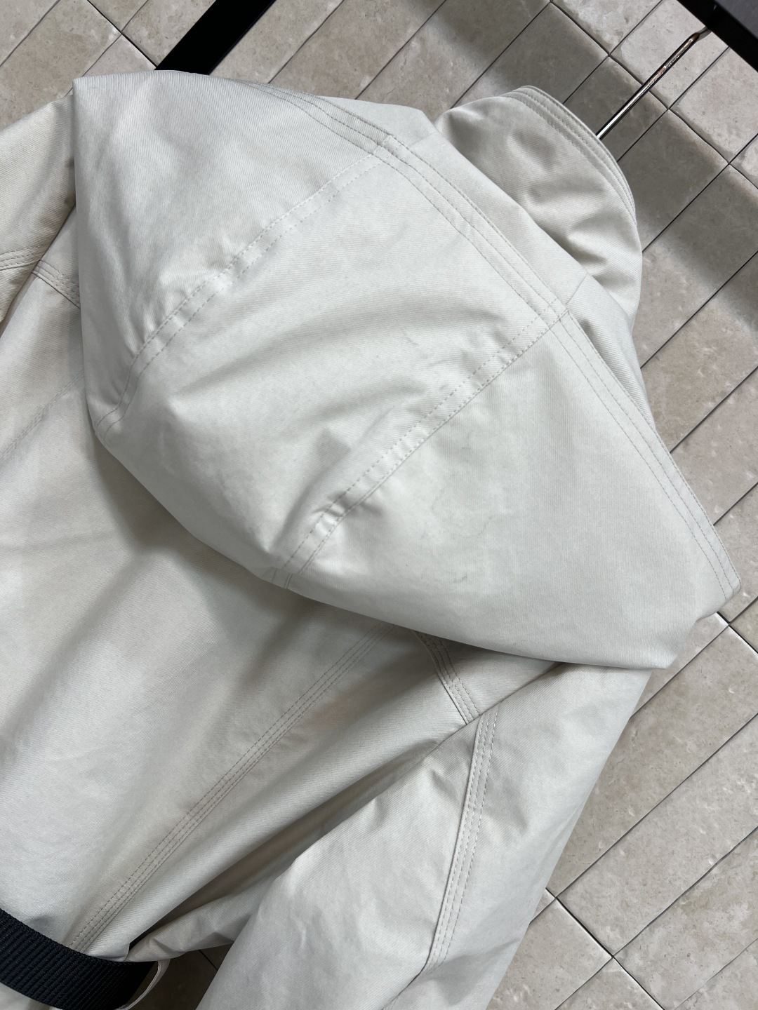 D家 25秋冬新款 连帽立领夹克外套 一穿就能出门的款 完全不用费心费力搭配 气质工装风酷帅有型 腰部黑