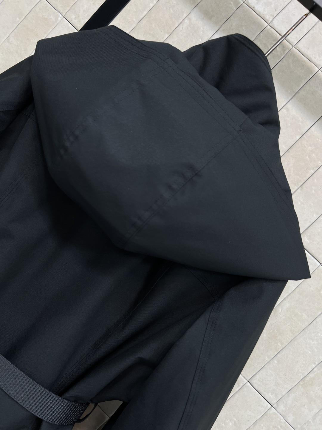 D家 25秋冬新款 连帽立领夹克外套 一穿就能出门的款 完全不用费心费力搭配 气质工装风酷帅有型 腰部黑