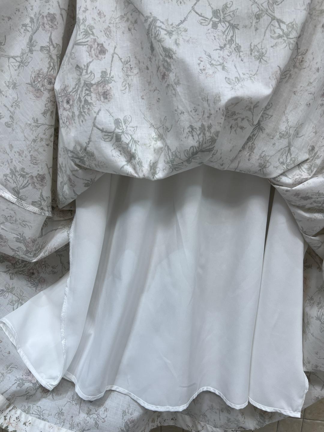 D家 26春夏新品 碎花印花高腰半身裙 经典花卉印花 浪漫优雅气质满分！A字长裙版型 适合多种身材日常通