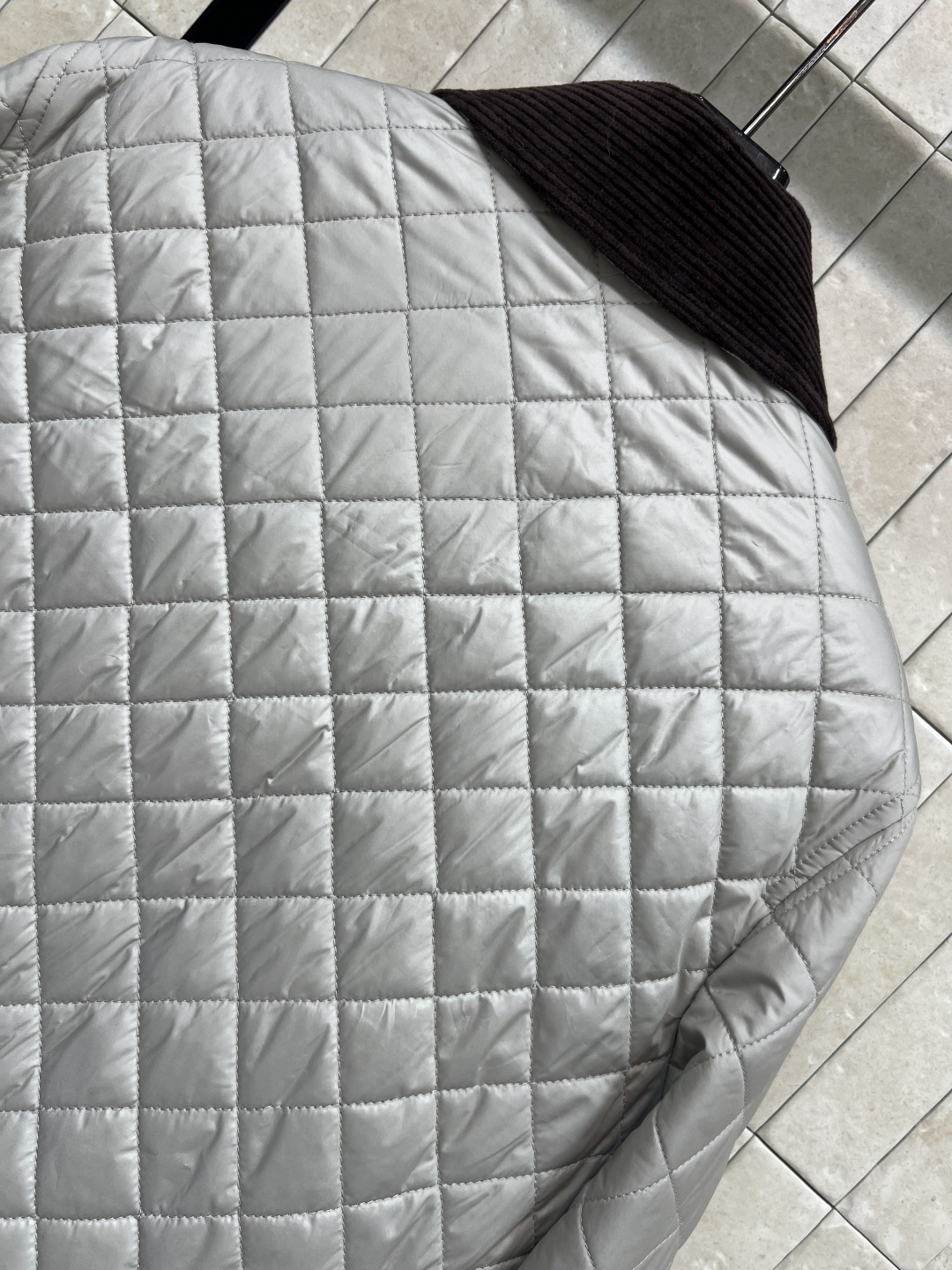 LW家 25秋冬新款 灯芯绒翻领菱格纹棉服 经典菱形绗缝+灯芯绒领口袖口 复古又时髦！夹棉设计防风保暖效